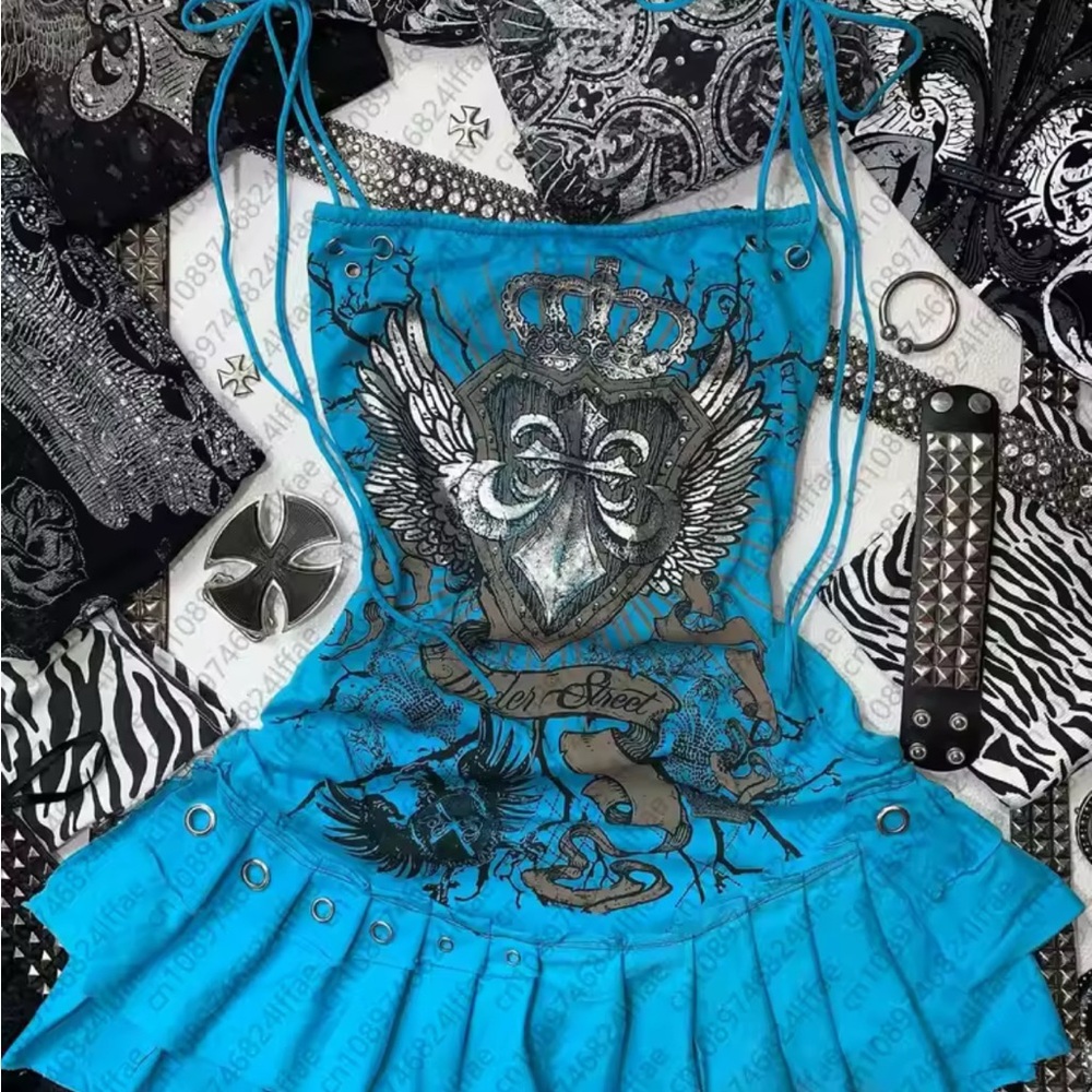 Y2K Blue Graphic Tank Top with Crown and Wings